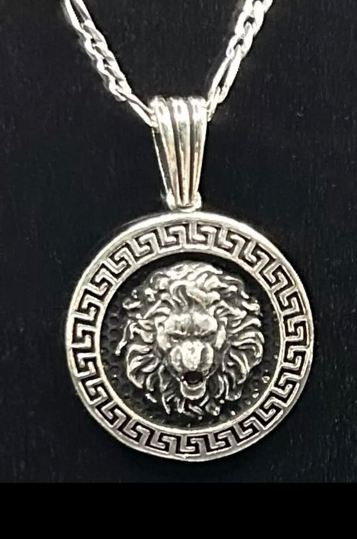 Löwenkopf Anhänger mit Figaro Kette – 925 Sterling Silber – 3D Löwen-Design