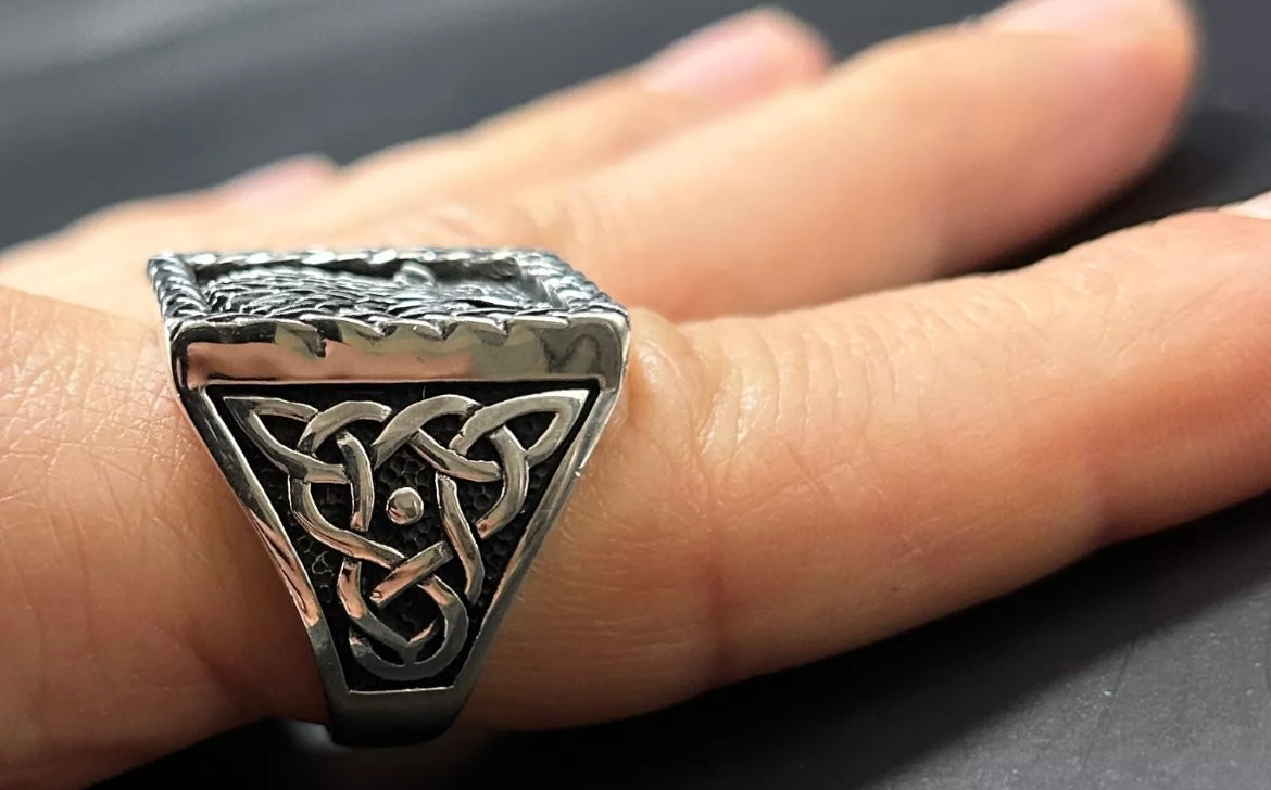 Wolfsring Herrenring aus 925 Sterling Silber | Wolfskopf mit Knoten-Design Wolf