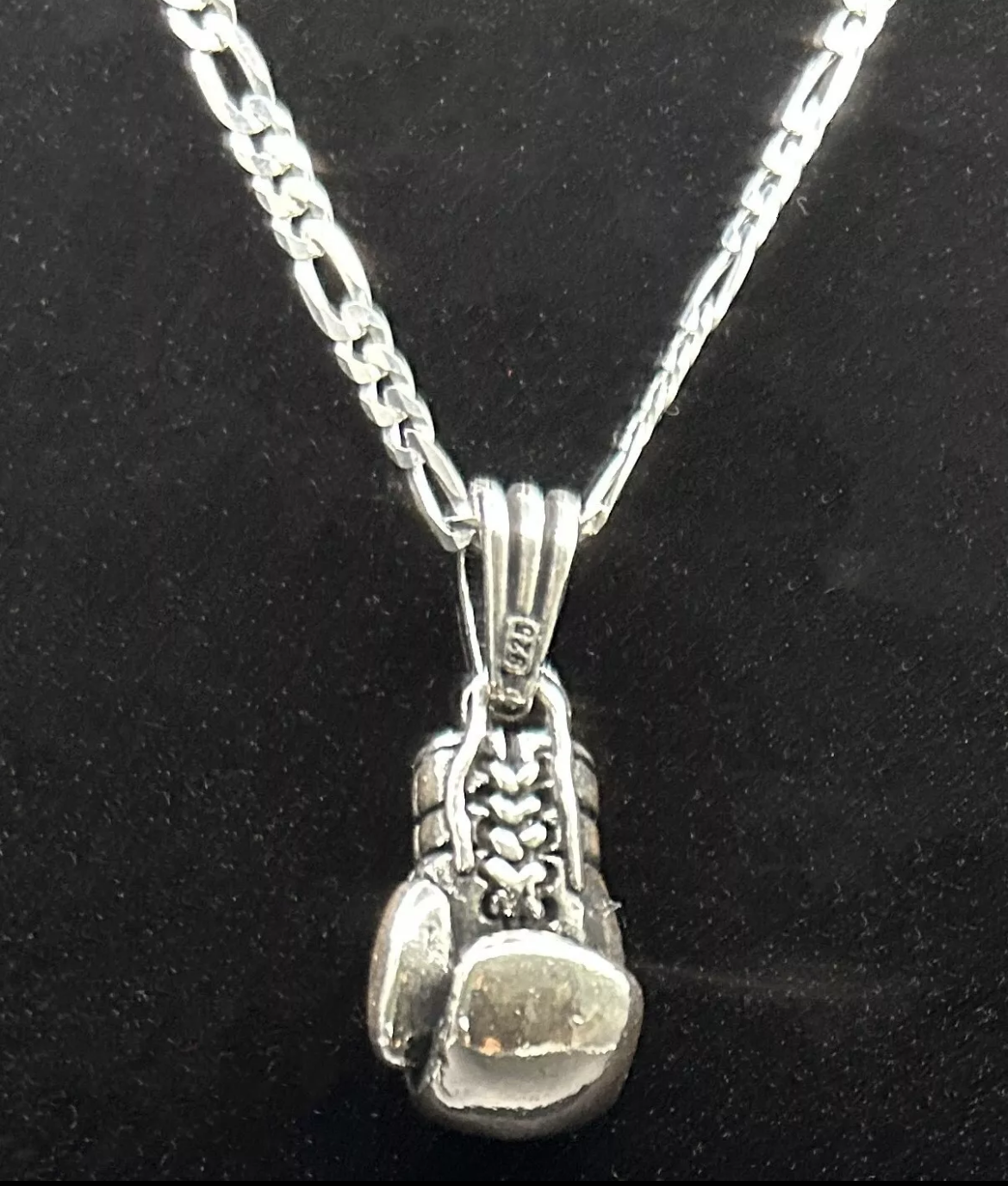Boxhandschuh Anhänger mit 60 cm Figaro Kette – 925 Sterling Silber Halskette Handgefertigt & Massiv