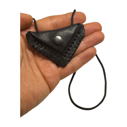 Cevşen Muska 7 cm aus echtem Leder – Cevsen mit Ayetel Kürsi & Dua Surah