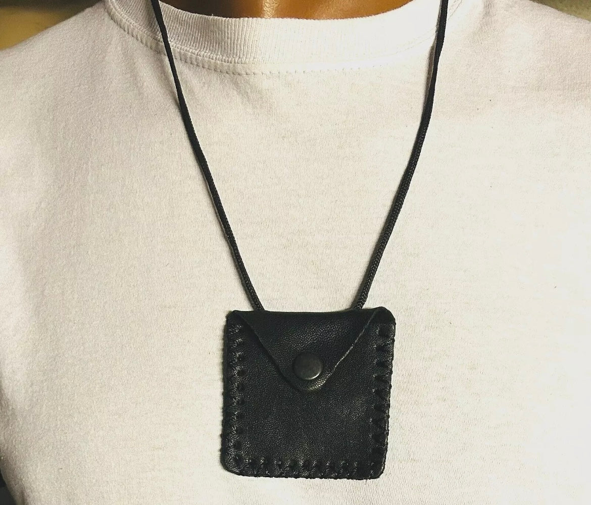 Cevşen Muska XXL 10 cm Kette aus echtem Leder – mit Ayetel Kürsi & Dua Surah