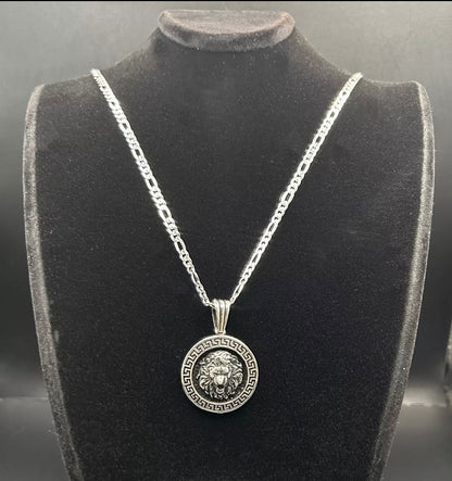 Löwenkopf Anhänger mit Figaro Kette – 925 Sterling Silber – 3D Löwen-Design